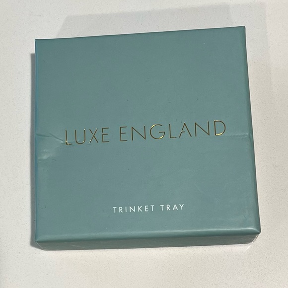 Jewelry/earring/ring/trinket Tray - Queen Bee - Picture 3 of 4